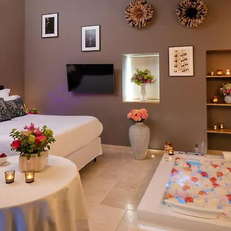 Les Chambres Romantiques - Jacuzzi Privatif, Domaine Aixois D'exception * Aix-en-Provence
