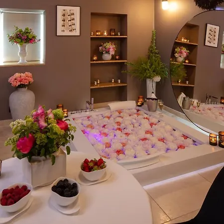 Les Chambres Romantiques - Jacuzzi Privatif, Domaine Aixois D'exception *